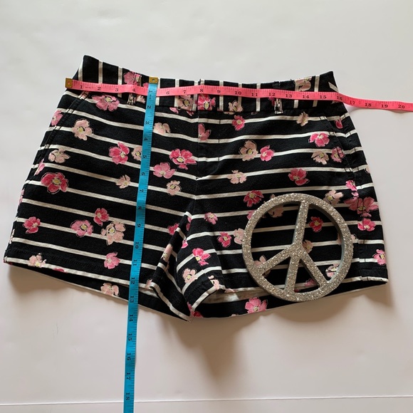 Elle Black Short Shorts Pink & Yellow Flowers Sz 4 - Picture 6 of 6
